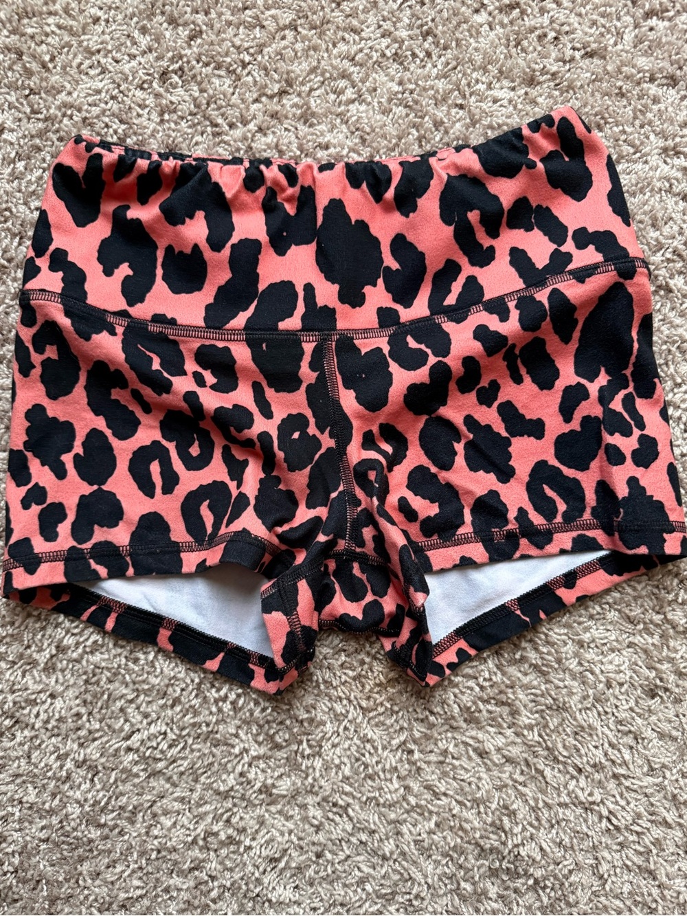 Fleo High Rise Shorts - Picture 2 of 3